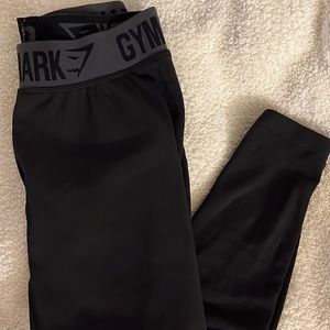 XS black gym shark leggings